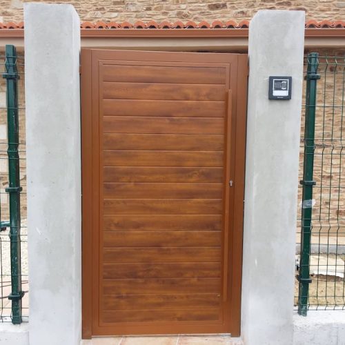 puerta-peatonal-imitacion-madera