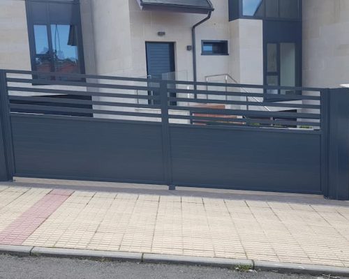 Puerta abatible doble con inclinación Puerta abatible doble con inclinación