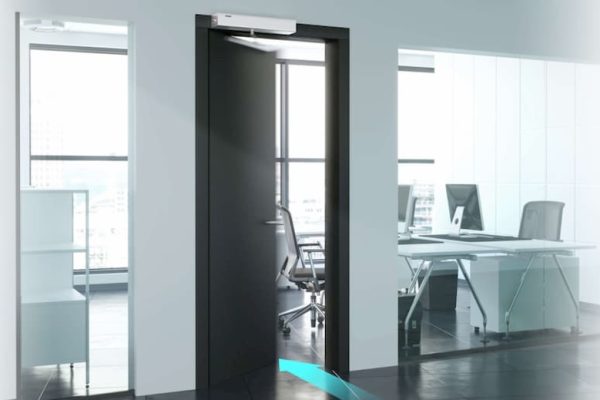 puerta-cristal-abatible-negro-1