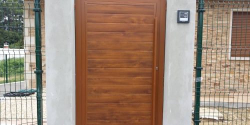 puerta-peatonal-imitacion-madera
